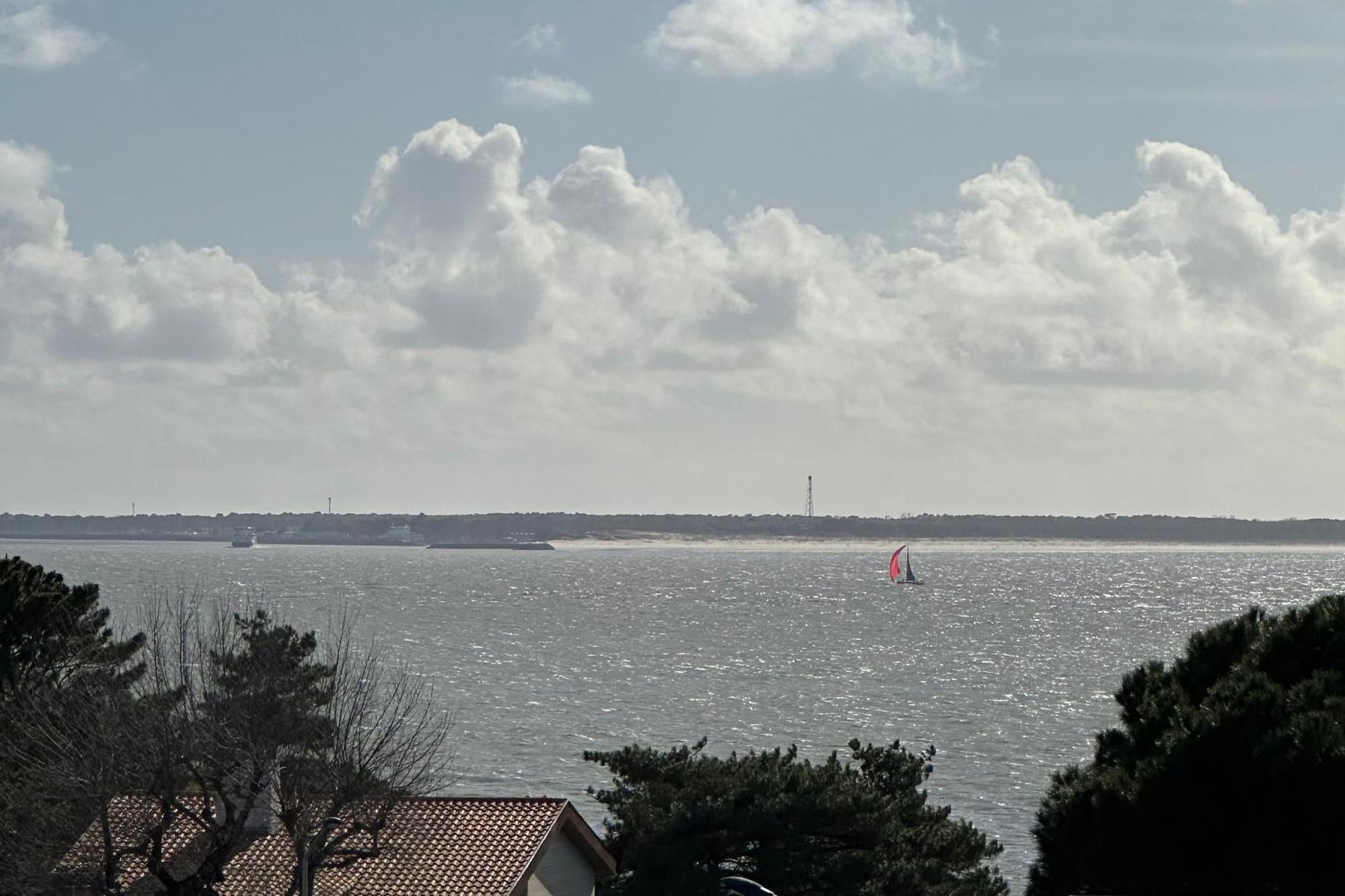 Appartement Superbe T3 vue mer à Royan, 5 mn à pied des plages Extérieur photo